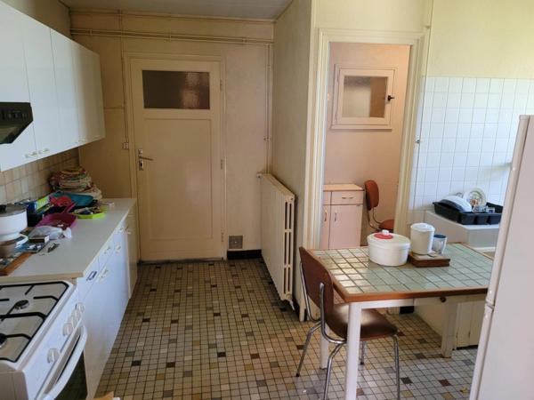 VALIGNY ( 03 ) Maison de village Beau jardin Garage Annexes