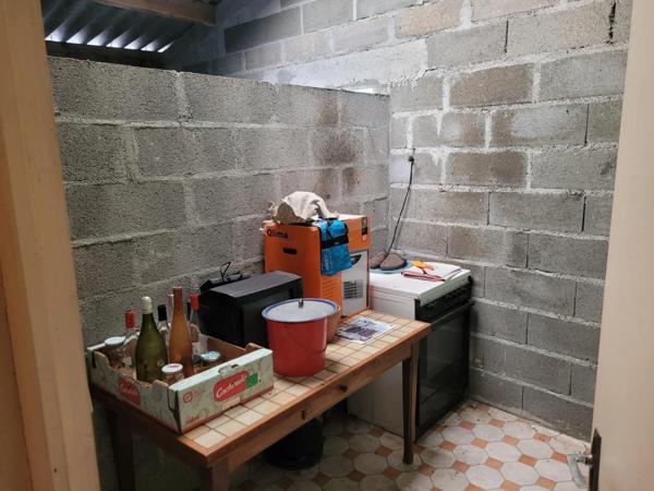 VALIGNY ( 03 ) Maison de village Beau jardin Garage Annexes