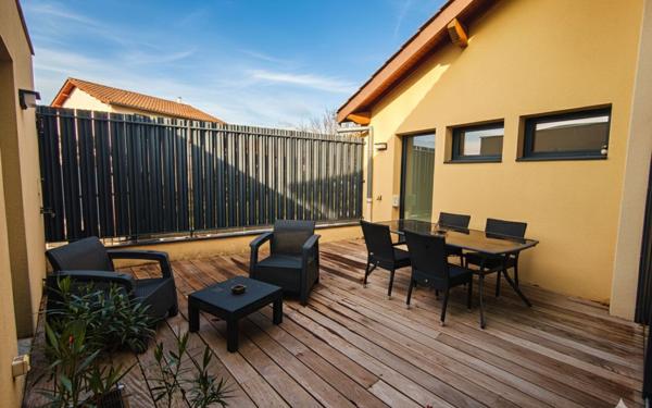 Maison à vendre    6 pièces • 216 m2 Montanay