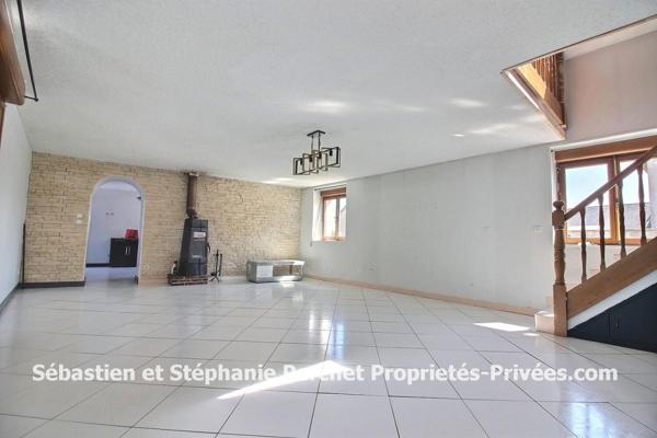 A vendre Maison en pierres 4 Chambres sur 1236 m2 de terrain