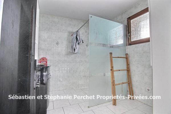 A vendre Maison en pierres 4 Chambres sur 1236 m2 de terrain