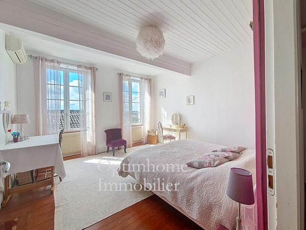 Grande maison bourgeoise garage et jardin