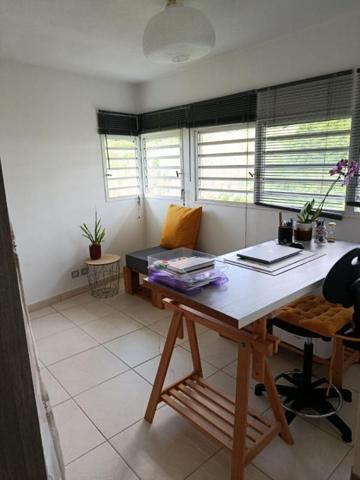 Appartement Le Lamentin 3 pièce(s) 61m2