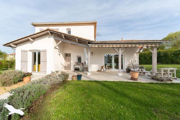 Maison à vendre |                                       Blaye |                                        5 pièces  |  130 m²