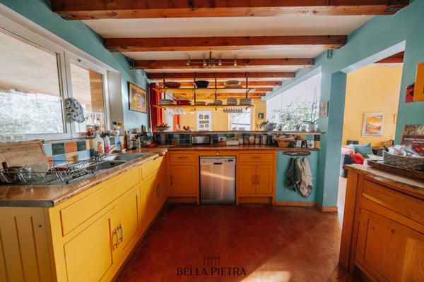 Saint-Vincent-de-Barbeyrargues (34730) Maison 6 pièces de 185m2 sur une parcelle de 1 342m2 - Saint Vincent de Barbeyrargues