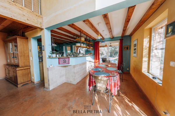 Saint-Vincent-de-Barbeyrargues (34730) Maison 6 pièces de 185m2 sur une parcelle de 1 342m2 - Saint Vincent de Barbeyrargues