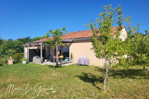 Maison
         5 pièces
        - 86 m² Exclusivité 229 000 € *