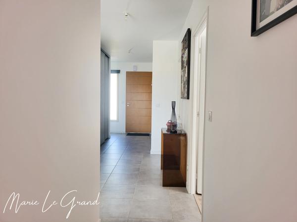 Maison
         5 pièces
        - 86 m² Exclusivité 229 000 € *