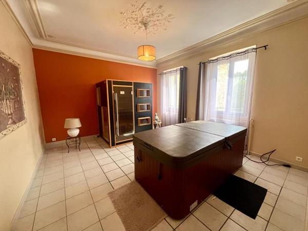 EXCEPTIONNEL :  HOTEL PARTICULIER  -  IMMEUBLE  CENTRE VILLE