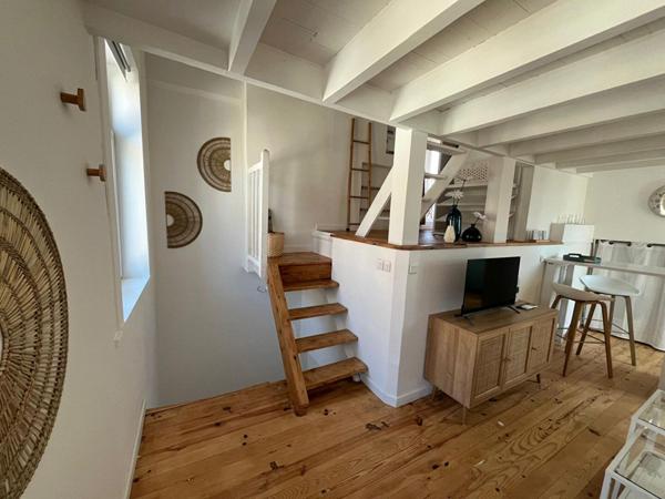 A LOUER : T1 à LILLE • • 880 € CC • Réf. 1556-3