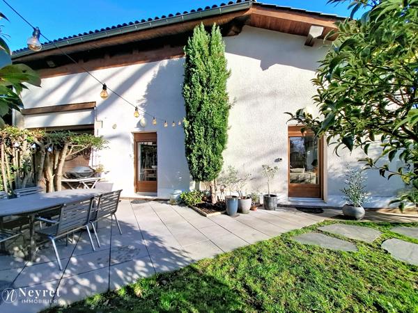 Coup de cœur assuré sur ce bien d'exception de 103,55m² et son jardin paysagé / 3 chambres
