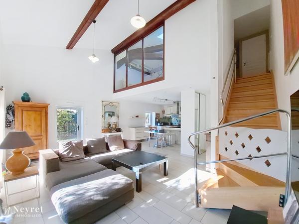 Coup de cœur assuré sur ce bien d'exception de 103,55m² et son jardin paysagé / 3 chambres