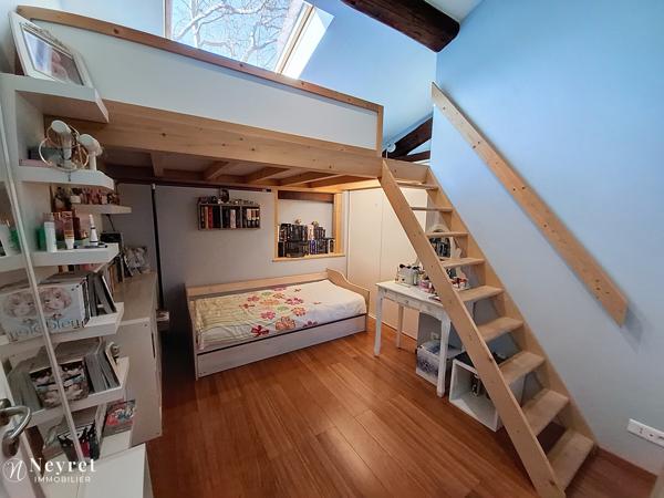 Coup de cœur assuré sur ce bien d'exception de 103,55m² et son jardin paysagé / 3 chambres