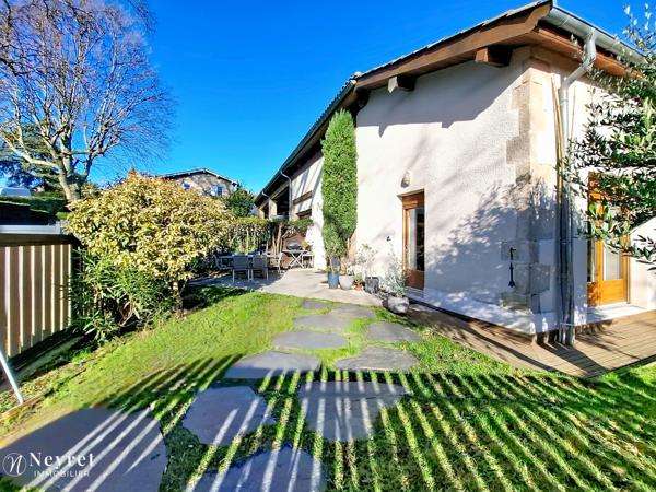 Coup de cœur assuré sur ce bien d'exception de 103,55m² et son jardin paysagé / 3 chambres