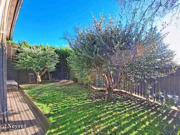 Coup de cœur assuré sur ce bien d'exception de 103,55m² et son jardin paysagé / 3 chambres