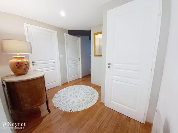 Coup de cœur assuré sur ce bien d'exception de 103,55m² et son jardin paysagé / 3 chambres