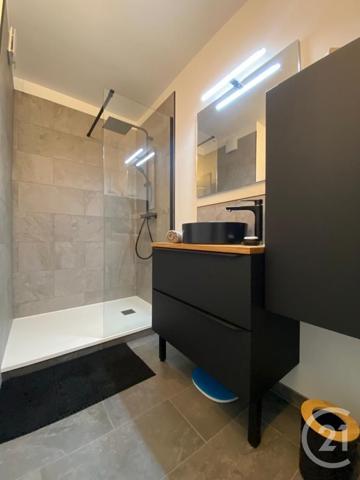 Appartement T3 à vendre  3 pièces - 65,63 m2 LA VALETTE DU VAR - 83