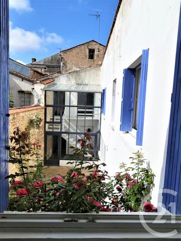 Maison à vendre  8 pièces - 184,03 m2 FONTENAY LE COMTE - 85