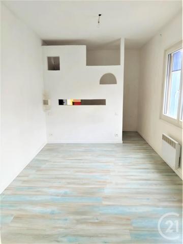 Maison à vendre  8 pièces - 184,03 m2 FONTENAY LE COMTE - 85