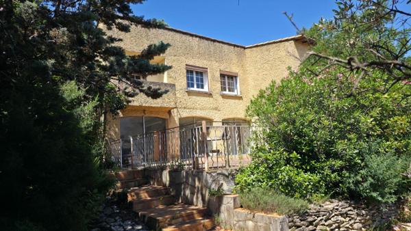 30400 VILLENEUVE LES AVIGNON, VILLA DE 163 M² AVEC 5 CHAMBRES SUR 743 M² SE TERRAIN CLOS