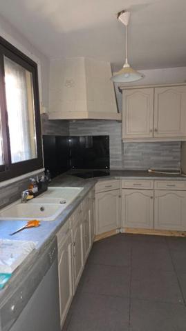 30400 VILLENEUVE LES AVIGNON, VILLA DE 163 M² AVEC 5 CHAMBRES SUR 743 M² SE TERRAIN CLOS