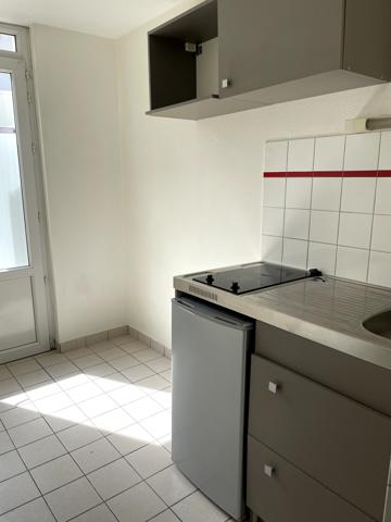 EXCLUSIVITE IMMEUBLE CENTRE VILLE DALLE BETON , Brest