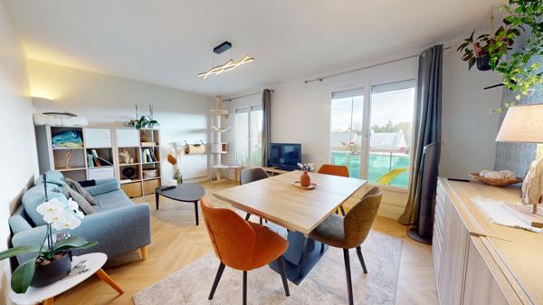 Caen - F4 de 75 m2 refait à neuf avec stationnement et double balcon