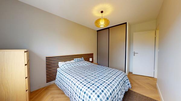 Caen - F4 de 75 m2 refait à neuf avec stationnement et double balcon