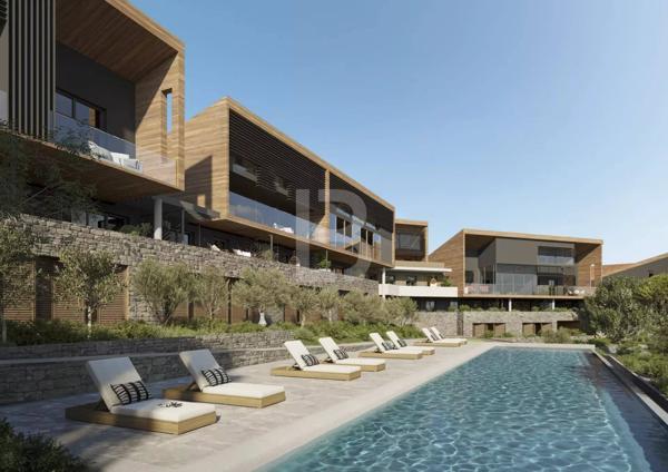 Bel appartement T4 à la vente à Chateauneuf-Grasse en bordure du golf