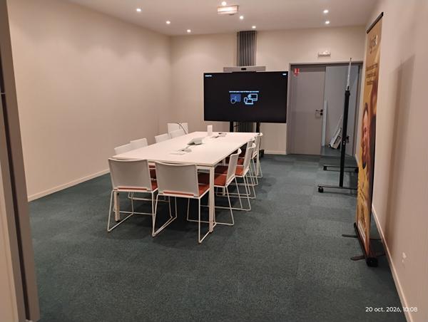 Locaux professionnels 500 m² en location CAMBRAI Avenue du Cateau