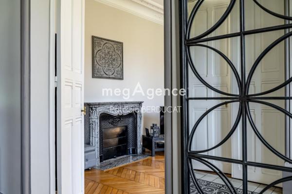Maison à LE PERREUX-SUR-MARNE, 94170 - 12 pièces 300m²