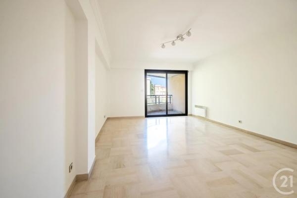 Appartement F3 à vendre  3 pièces - 70,98 m 2   NICE  - 06