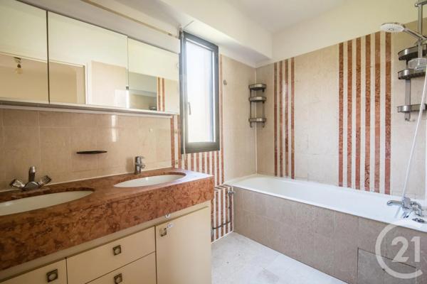 Appartement F3 à vendre  3 pièces - 70,98 m 2   NICE  - 06