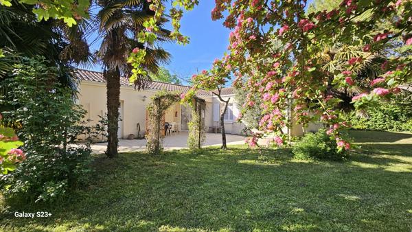 PAVILLON DE PLAIN-PIED PROCHE TOUTES COMMODITES