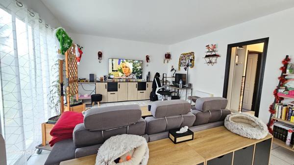 PAVILLON DE PLAIN-PIED PROCHE TOUTES COMMODITES