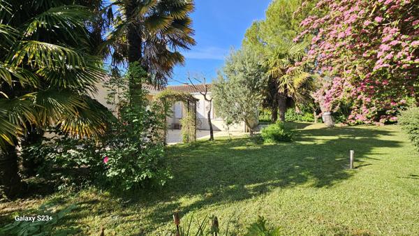 PAVILLON DE PLAIN-PIED PROCHE TOUTES COMMODITES