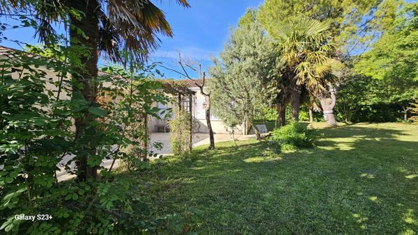 PAVILLON DE PLAIN-PIED PROCHE TOUTES COMMODITES