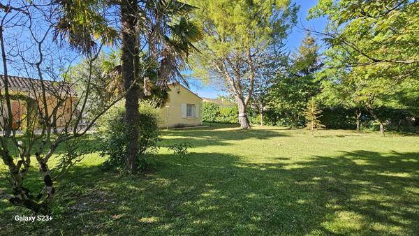 PAVILLON DE PLAIN-PIED PROCHE TOUTES COMMODITES