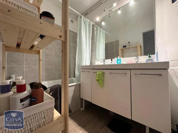 Appartement à louer 4 pièces 96.62m² Avignon (84000)