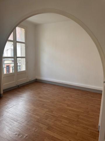 APPARTEMENT T4 / GARAGE / TERRASSE / 1ER - VITRY