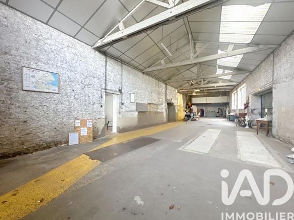 Immeuble à vendre 250 m² Plaine-et-Vallées