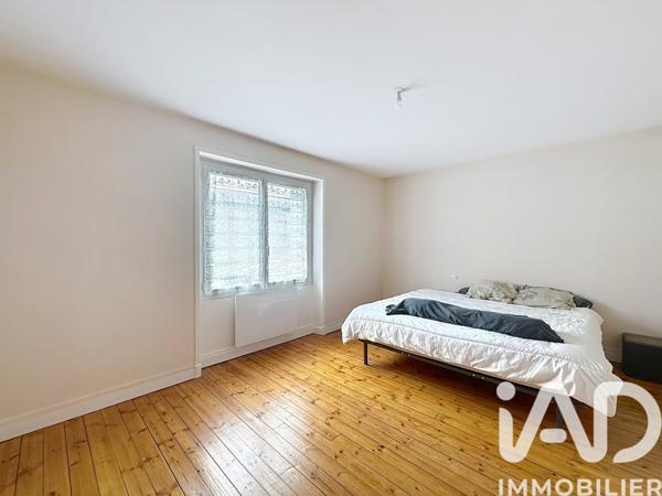 Immeuble à vendre 250 m² Plaine-et-Vallées