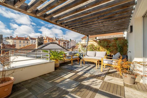 Appartement meublé en dernier étage avec terrasses