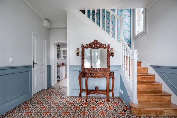 Maison bourgeoise en pierre de meulière 9 pièces - 6 chambres - Savigny sur Orge (91)