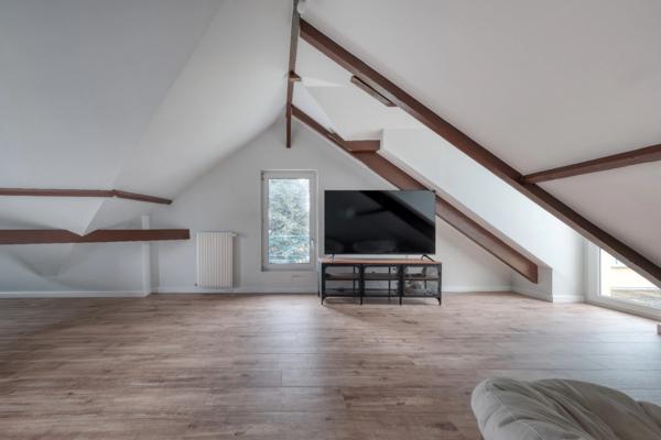 Maison bourgeoise en pierre de meulière 9 pièces - 6 chambres - Savigny sur Orge (91)