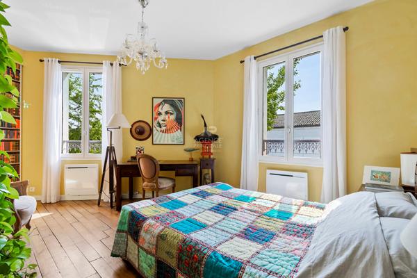 Maison Saint Germain En Laye 4 pièce(s) 93.72m2 720 000 € **  - Référence  18221