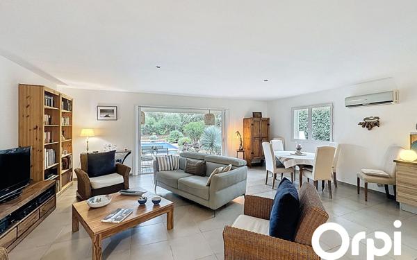 Maison à vendre    4 pièces •  Zonza