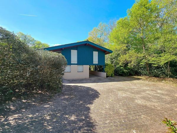 Maison d'architecte à rénover proche Mandavit.