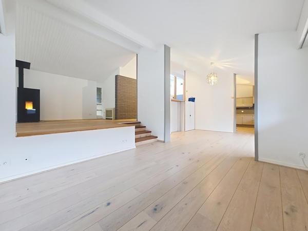 Maison d'architecte à rénover proche Mandavit.