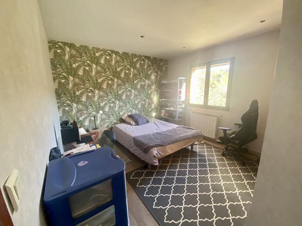 Maison Taillades 7 pièce(s) 203 m2